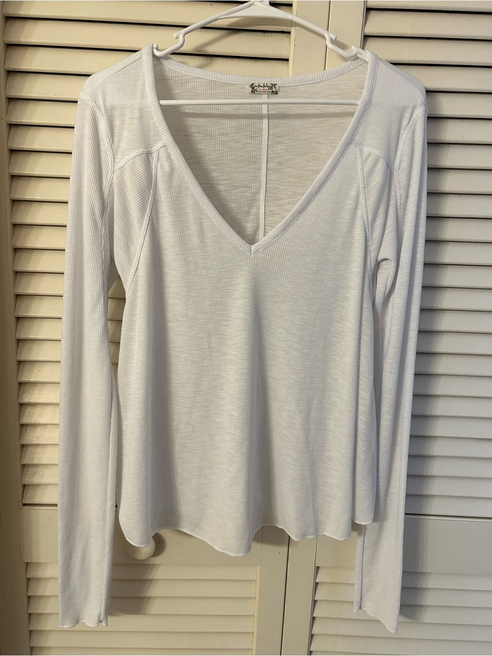 Free People White V-Neck Long Sleeve Tee - Picture 3 of 5